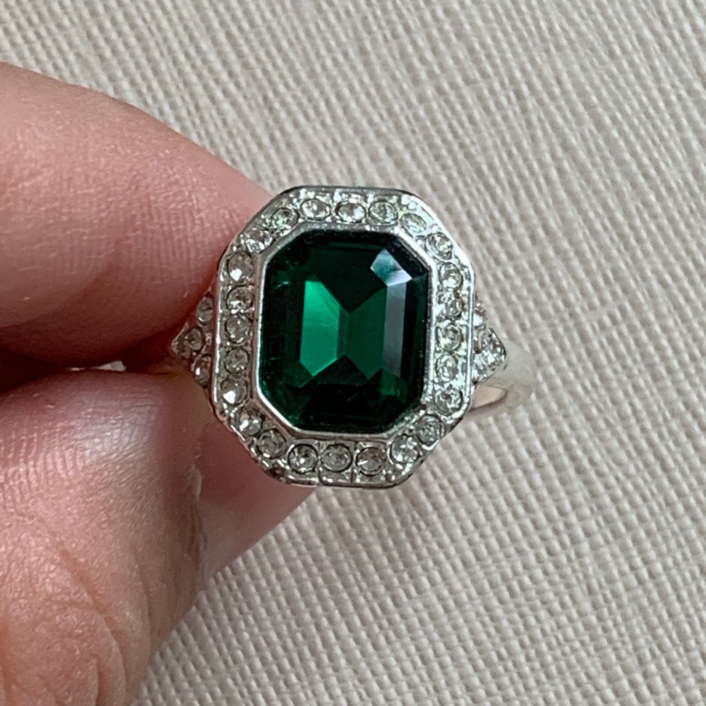 New-Green stone fashion rings